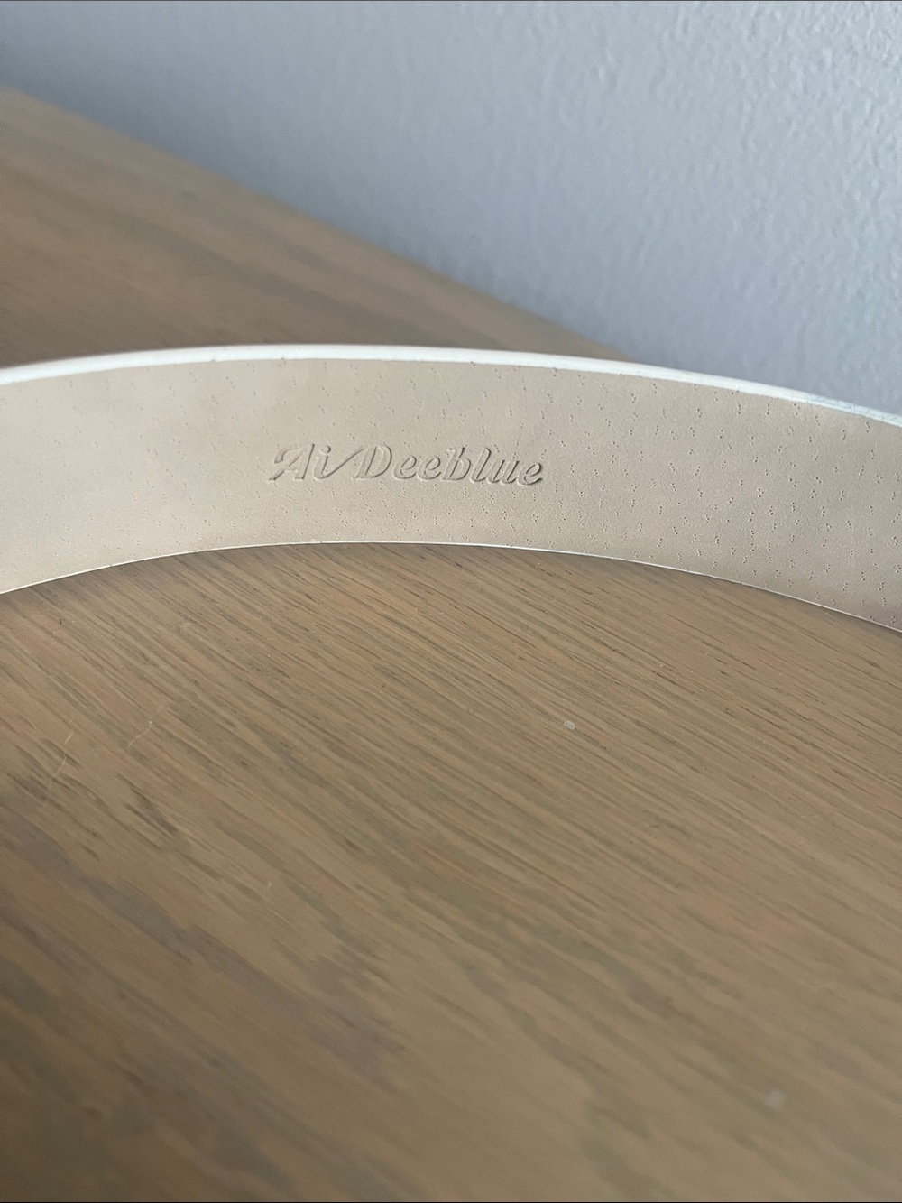 🥰🥰White Belt with Gold Twisted Buckle - Women Accessories - Picture 10 of 11